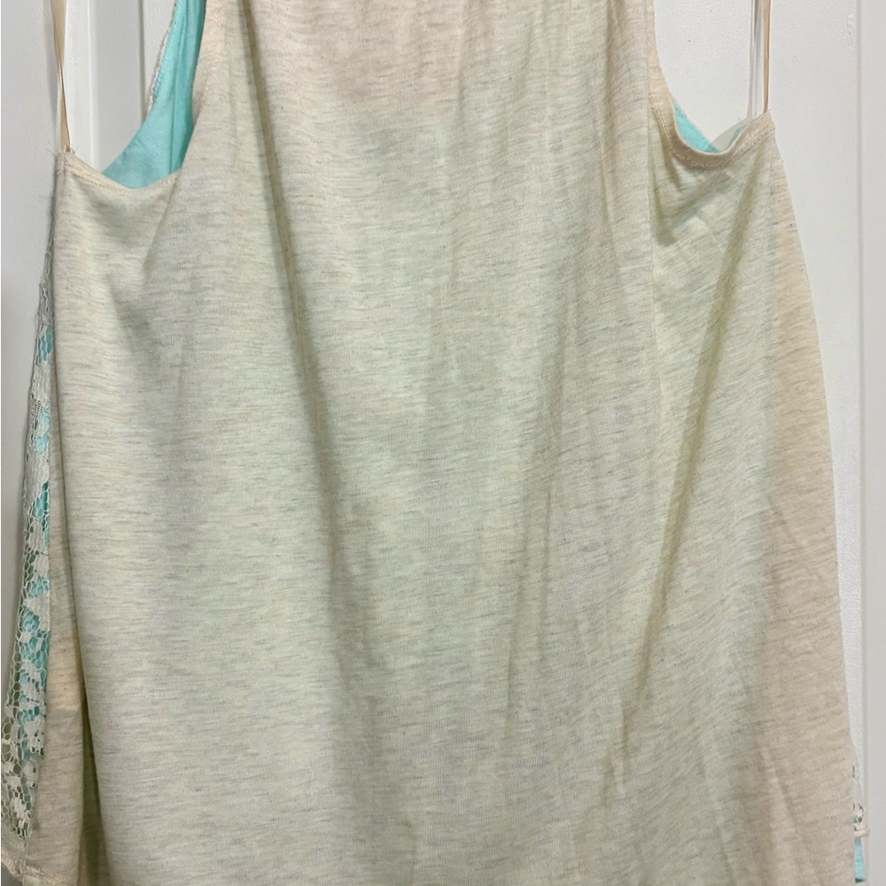 Mint Lace Sleeveless Top - Picture 6 of 6